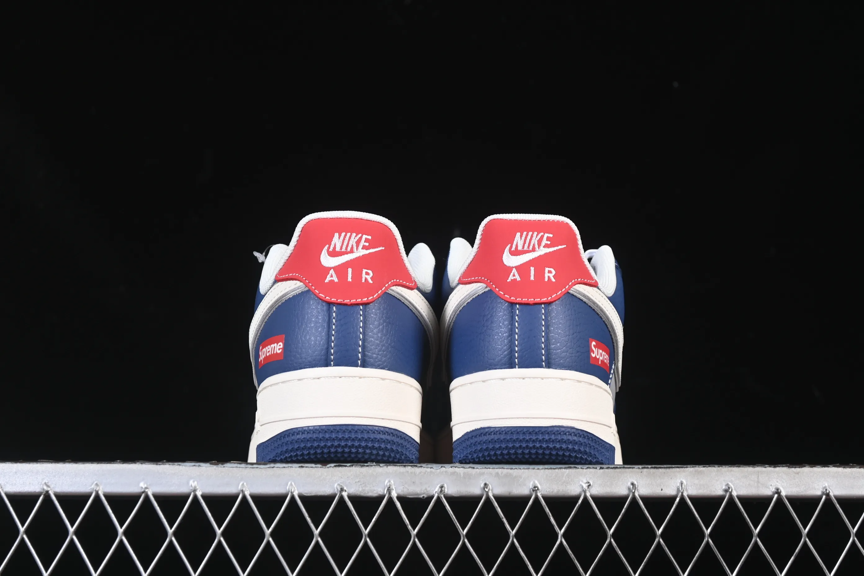 All categories Nk Air Force 1 Air Force series Nk Air Force 1 Low Air Force low top Nike Air Force 1'07 Low Superme joint white blue gray red Air Force 1 low top casual sneakers XD2588-602